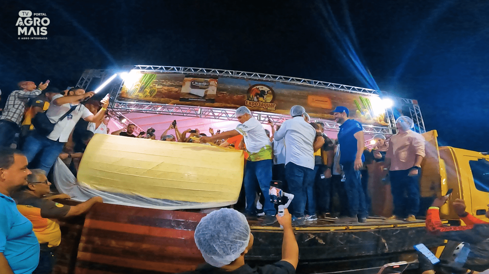 O maior queijo coalho do mundo em destaque na ExpoJaguar