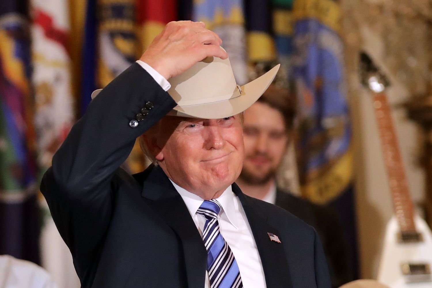 Acordo comercial entre Brasil e EUA remove tarifa de 40% e impulsiona exportações de carne e café.