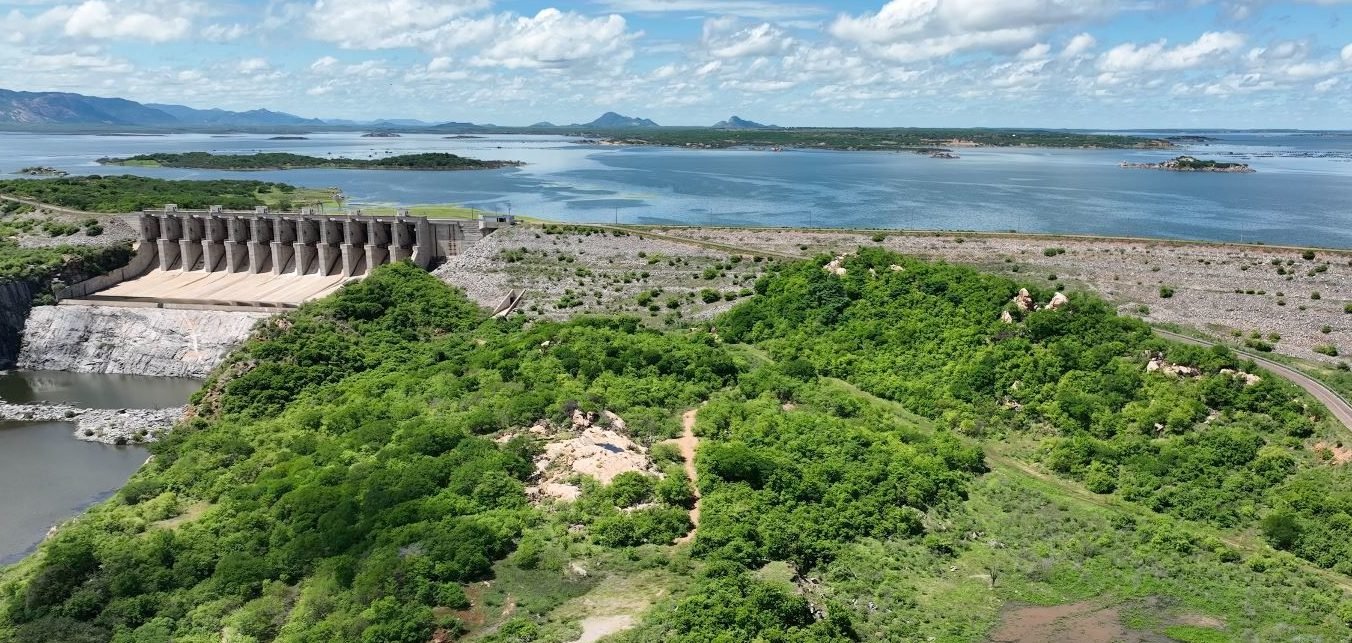 Operação entre Orós e Castanhão reforça abastecimento da Região Metropolitana de Fortaleza.