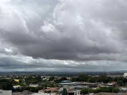 Funceme aponta possibilidade de trovoadas e variação ao longo do dia no Ceará.