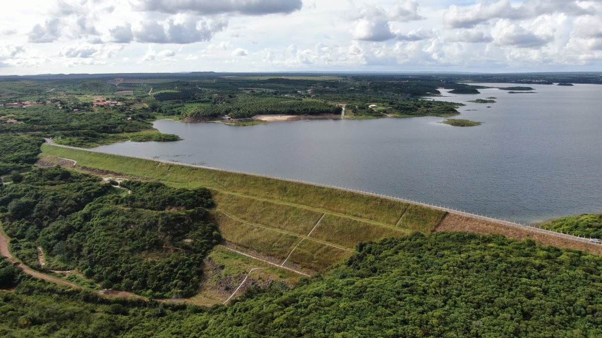 Atualização diária da Cogerh orienta decisões de irrigação e manejo no campo.