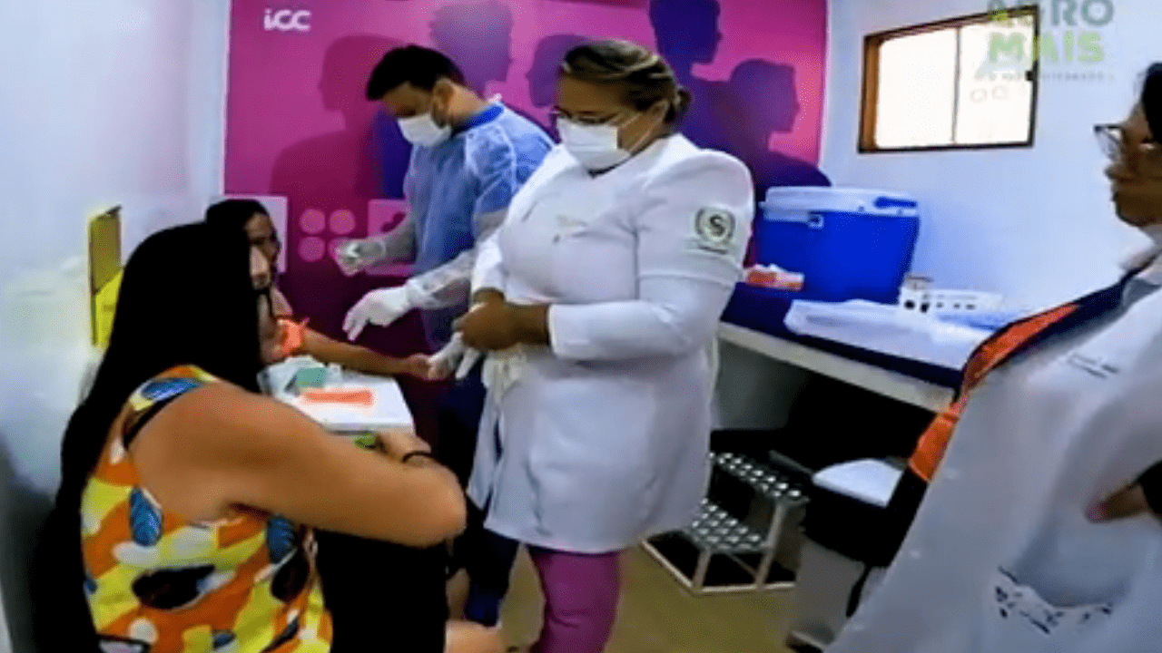 Ação de saúde itinerante realizada em Quixadá (CE) em parceria com o Senar oferece teste inovador de rastreio do câncer de mama para mulheres do campo.