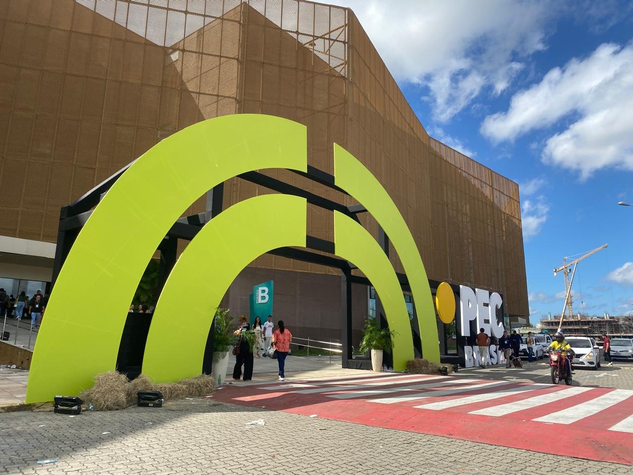 PEC Brasil 2026 bate recorde com 130 mil visitantes e R$ 150 milhões em negócios