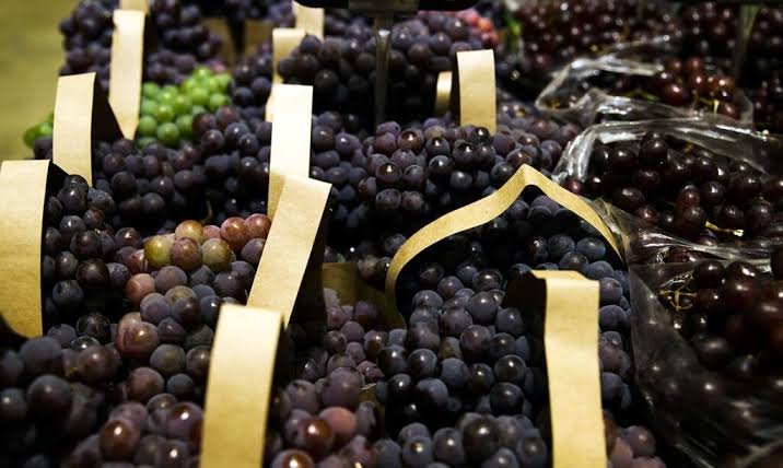 Frutas do Vale do São Francisco são selecionadas para exportação