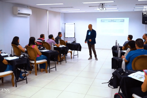 Produtores rurais participam do Empretec Rural, metodologia da ONU aplicada pelo Sebrae, durante a ExpoAgro Crateús.