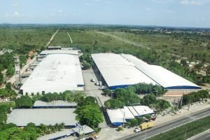Fábrica da Santana Textiles em Horizonte Ceará com produção de denim sustentável.