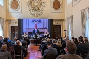 Sueme Mori representa a CNA no diálogo sobre sustentabilidade agrícola em Roma