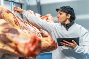 Brasil pode capturar espaço no mercado chinês de carne após bloqueio aos EUA