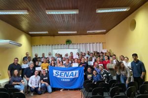 estudantes participam do projeto energia solar em Icó com capacitação em sistemas fotovoltaicos