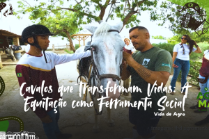 Grupo de jovens aprendendo equitação em projeto social.