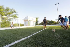Novas Areninhas do Governo do Ceará levam esporte e lazer para famílias da zona rural de Caridade