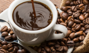 O café segue como uma das bebidas mais consumidas no mundo, impulsionado pela forte demanda internacional.