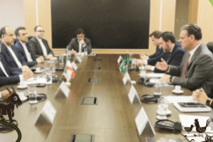 Ministros da Agricultura do Brasil e Irã durante reunião em Brasília para tratar de comércio agrícola