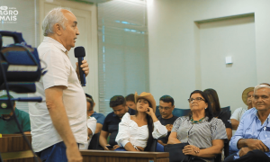 Produtores do Jaguaribe discutem a criação de cooperativa de leite no Ceará.