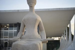 STF analisa ações sobre a lei do marco temporal para demarcação de terras indígenas.