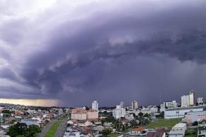 Frente fria avança pelo Sudeste com geadas e seca aumenta no Nordeste