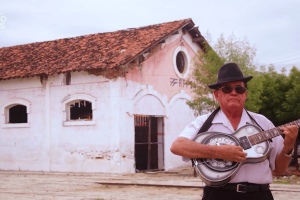 O Repente Nordestino preserva a tradição do improviso e valoriza a cultura sertaneja.